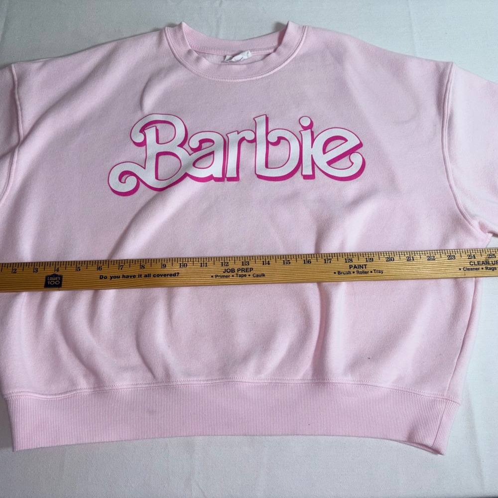 Barbie Sweatshirt Medium Pink Excellent Relaxed Fit Logo Pullover - Picture 7 of 8